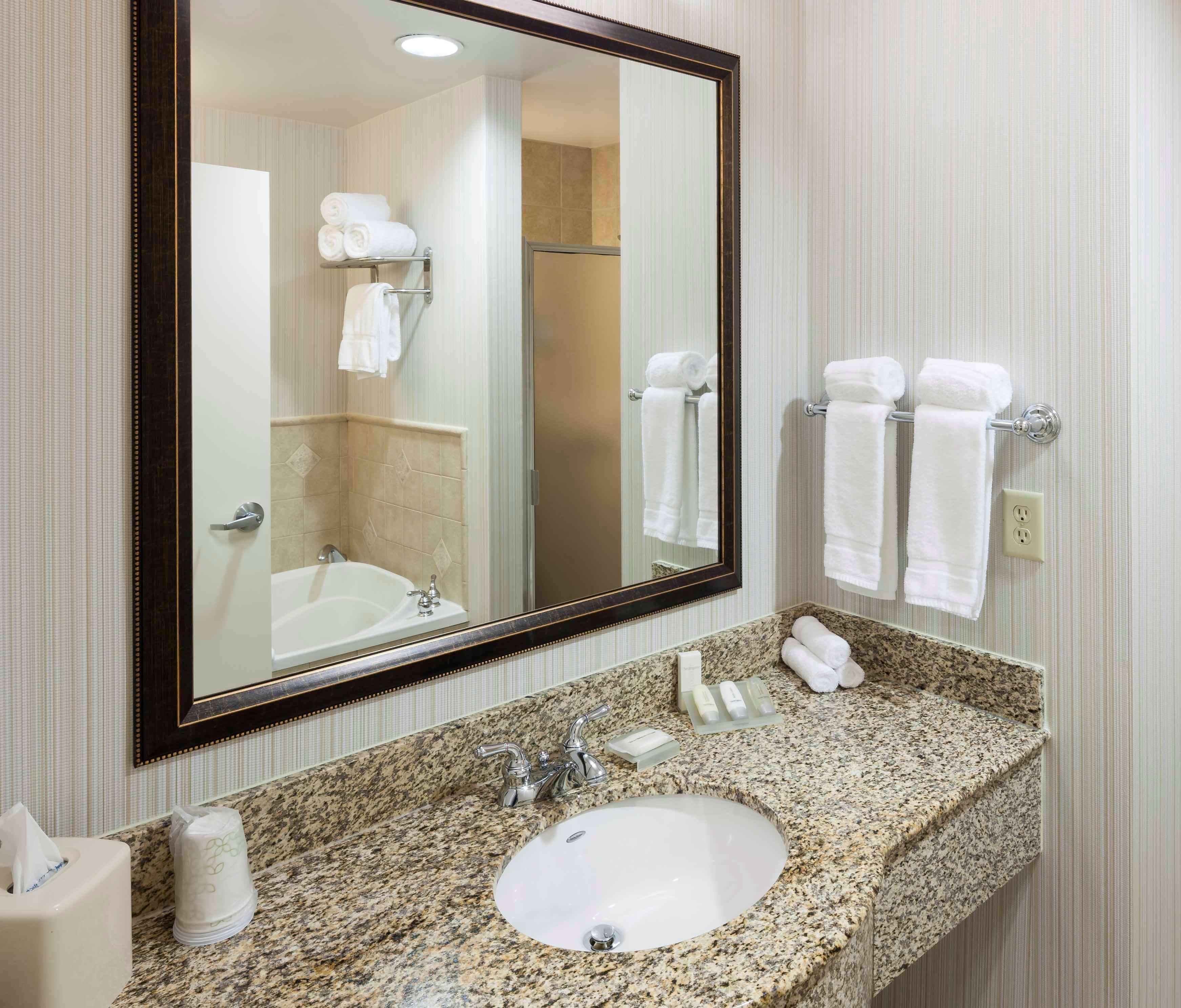 Hilton Garden Inn Dallas Lewisville Zewnętrze zdjęcie