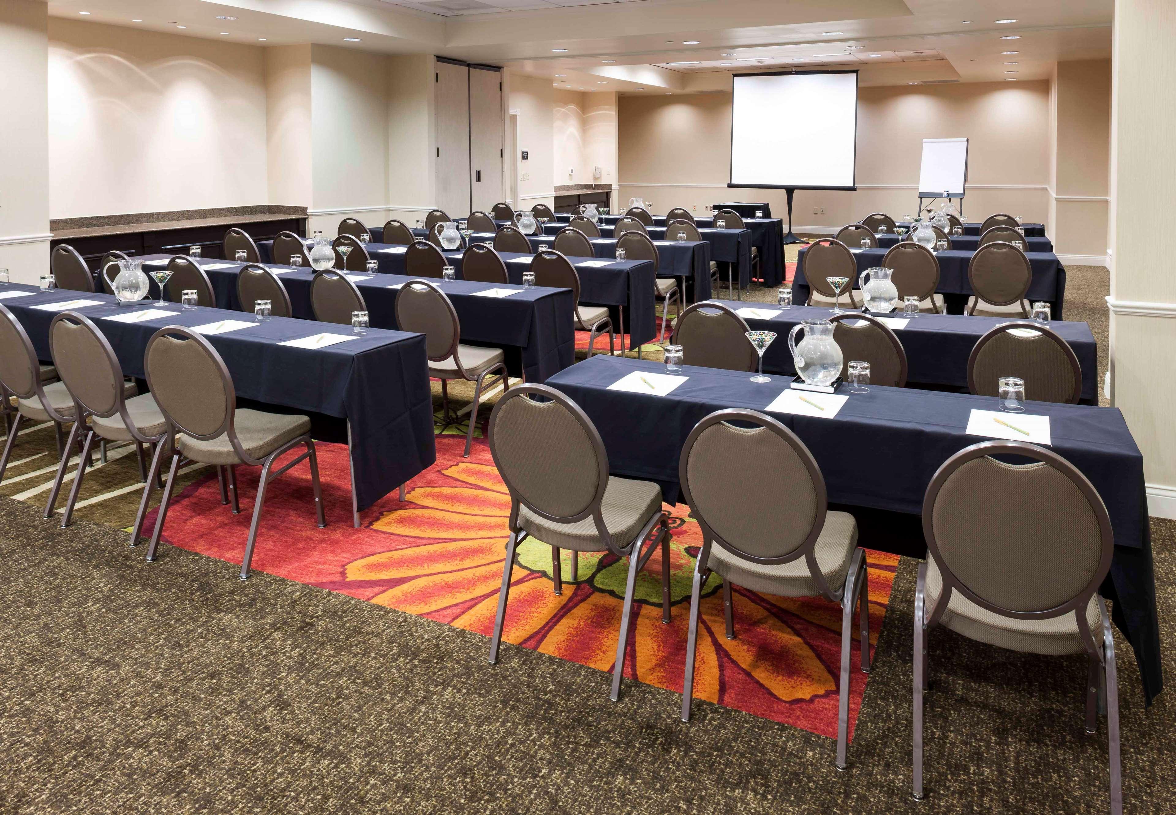 Hilton Garden Inn Dallas Lewisville Zewnętrze zdjęcie