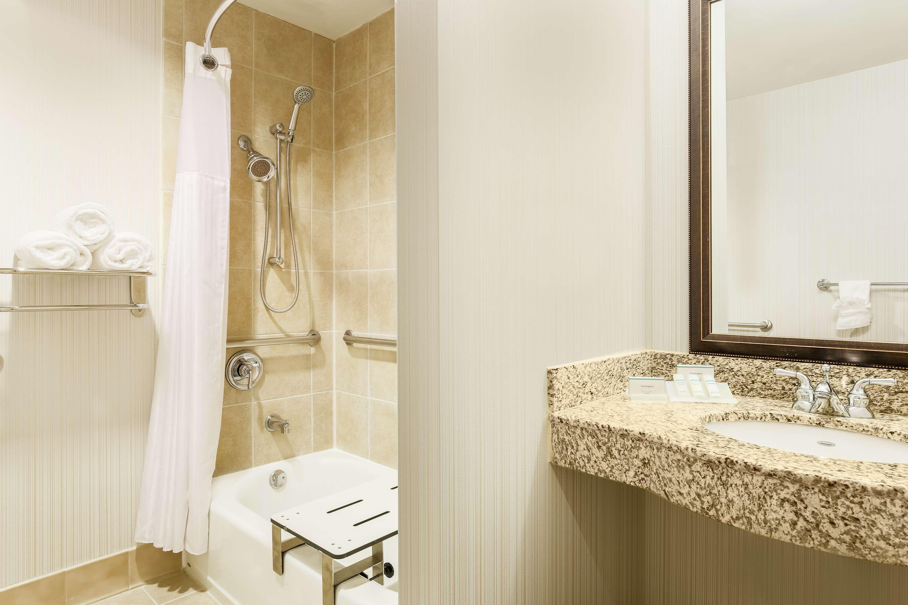 Hilton Garden Inn Dallas Lewisville Zewnętrze zdjęcie