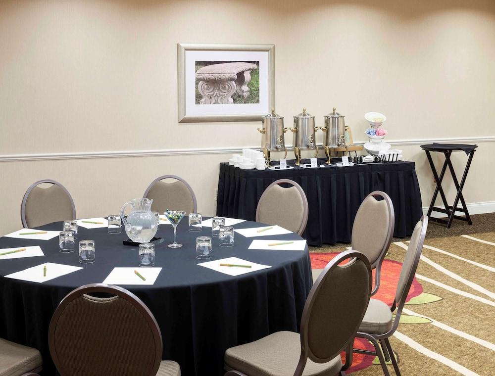 Hilton Garden Inn Dallas Lewisville Zewnętrze zdjęcie