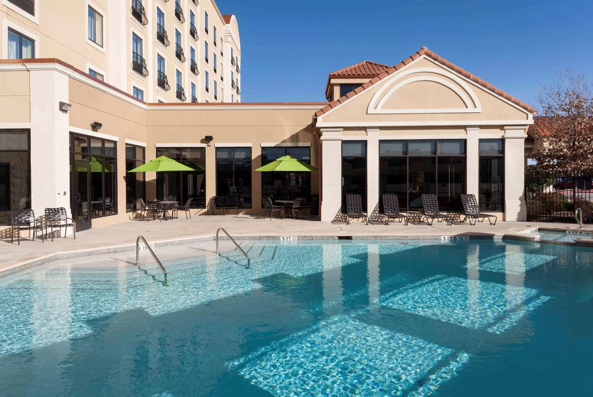 Hilton Garden Inn Dallas Lewisville Zewnętrze zdjęcie